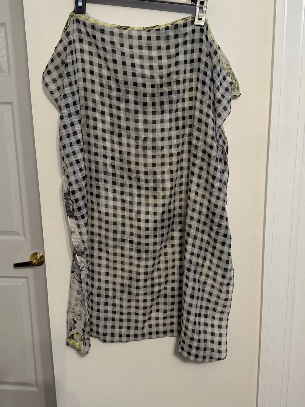 Reversible Black & White Floral and Gingham Scarf